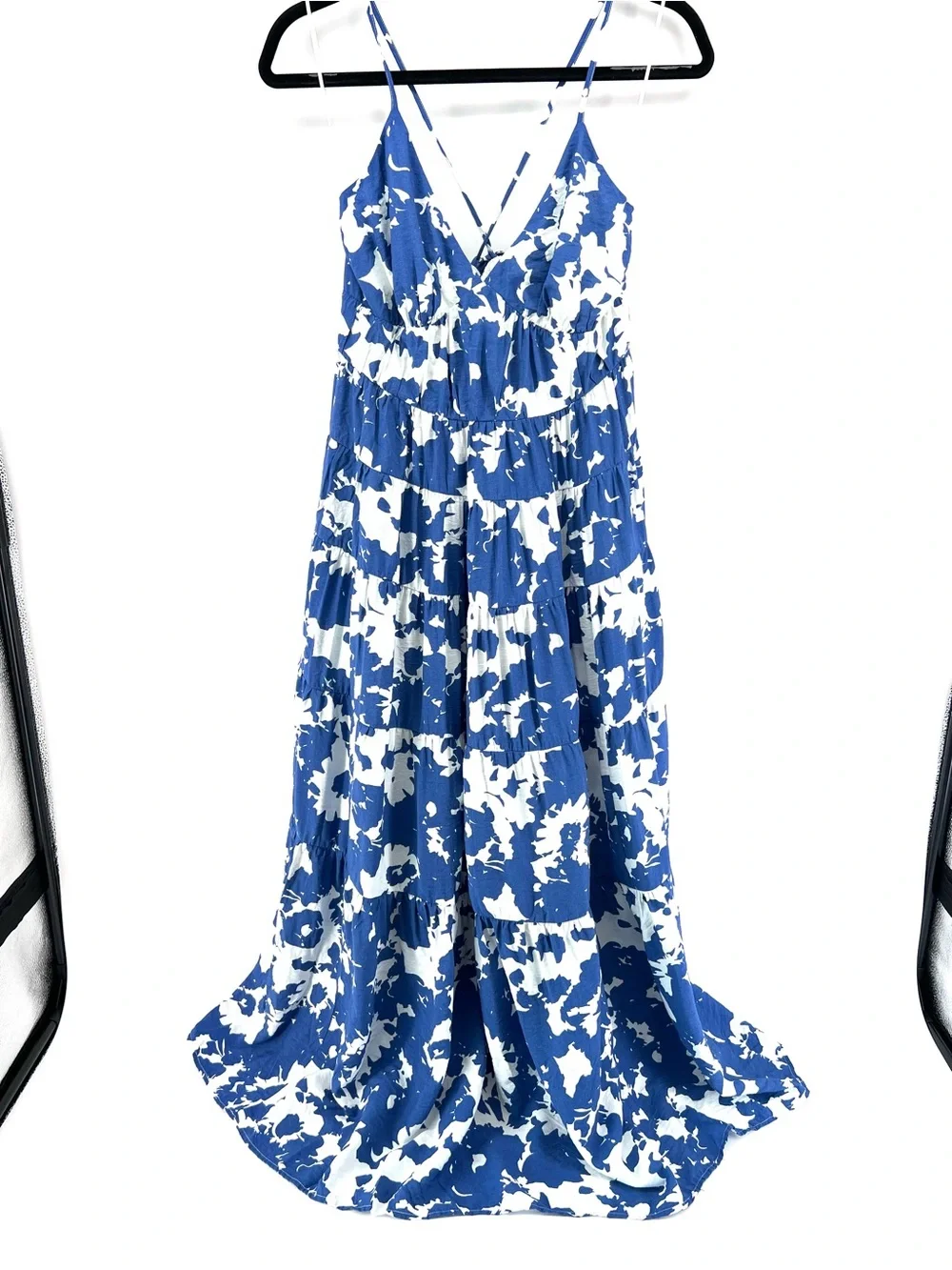 Abercrombie Blue Floral Flowy Maxi Dress Sz M Relaxed Strappy Resort Party